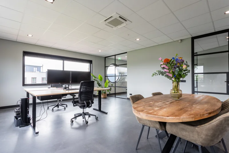 Regulier onderhoud aan buitenopstelling en installatie